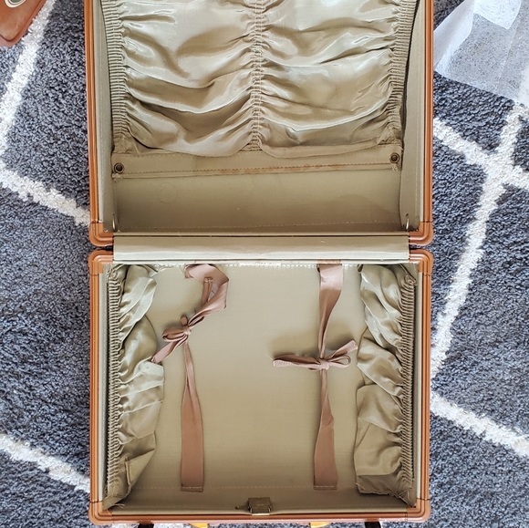 Vintage Samsonite luggage with travel stickers! - Picture 6 of 8